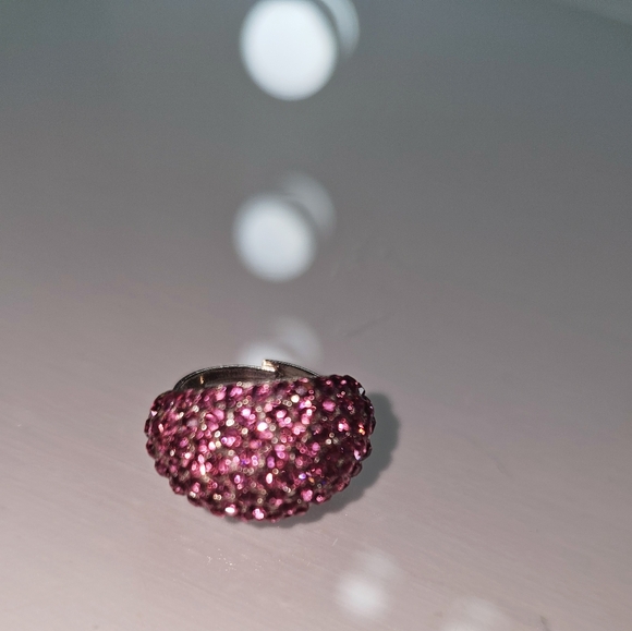 Hot pink stone and silver ring - Picture 2 of 4
